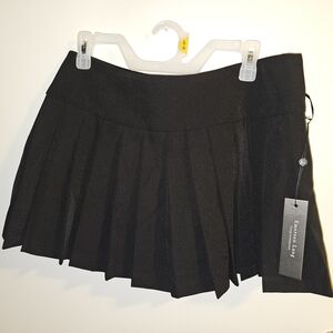 Black Pleated Skirt, Emersom Lang